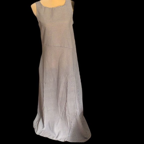 Cottagecore style blue/white striped maxi dress - Picture 3 of 6